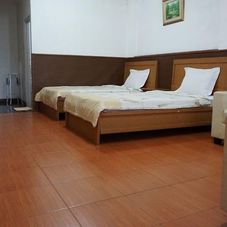 The View Villa Cisarua Exterior foto